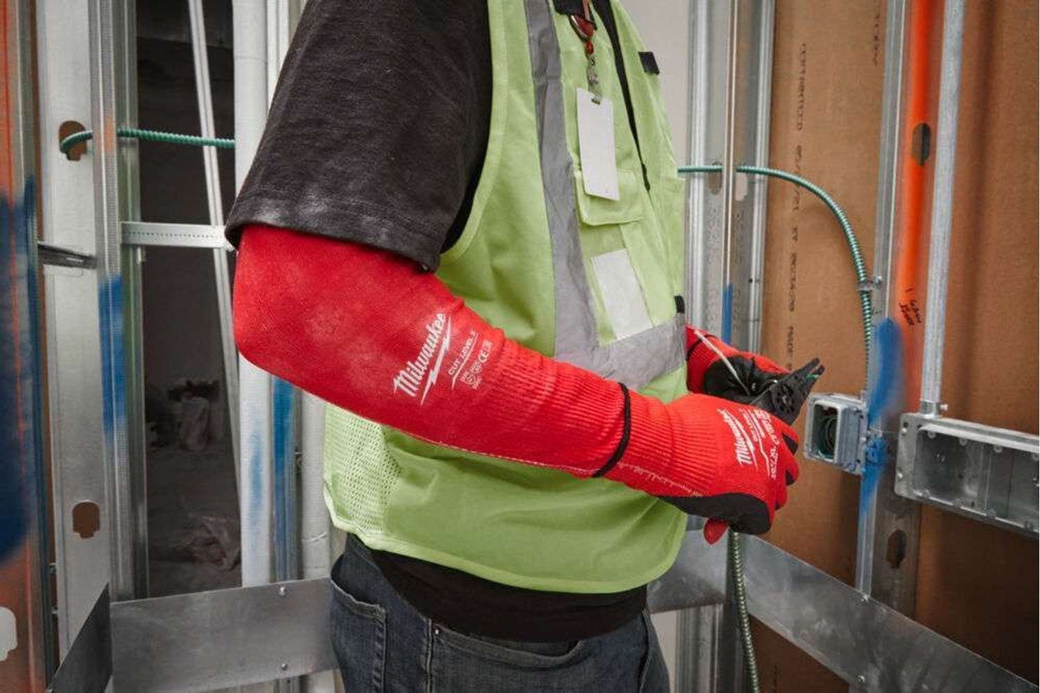 Снимка на Защитни ръкави, устойчиви на порязване- 40 cm CUT C, 4932478584, Milwaukee