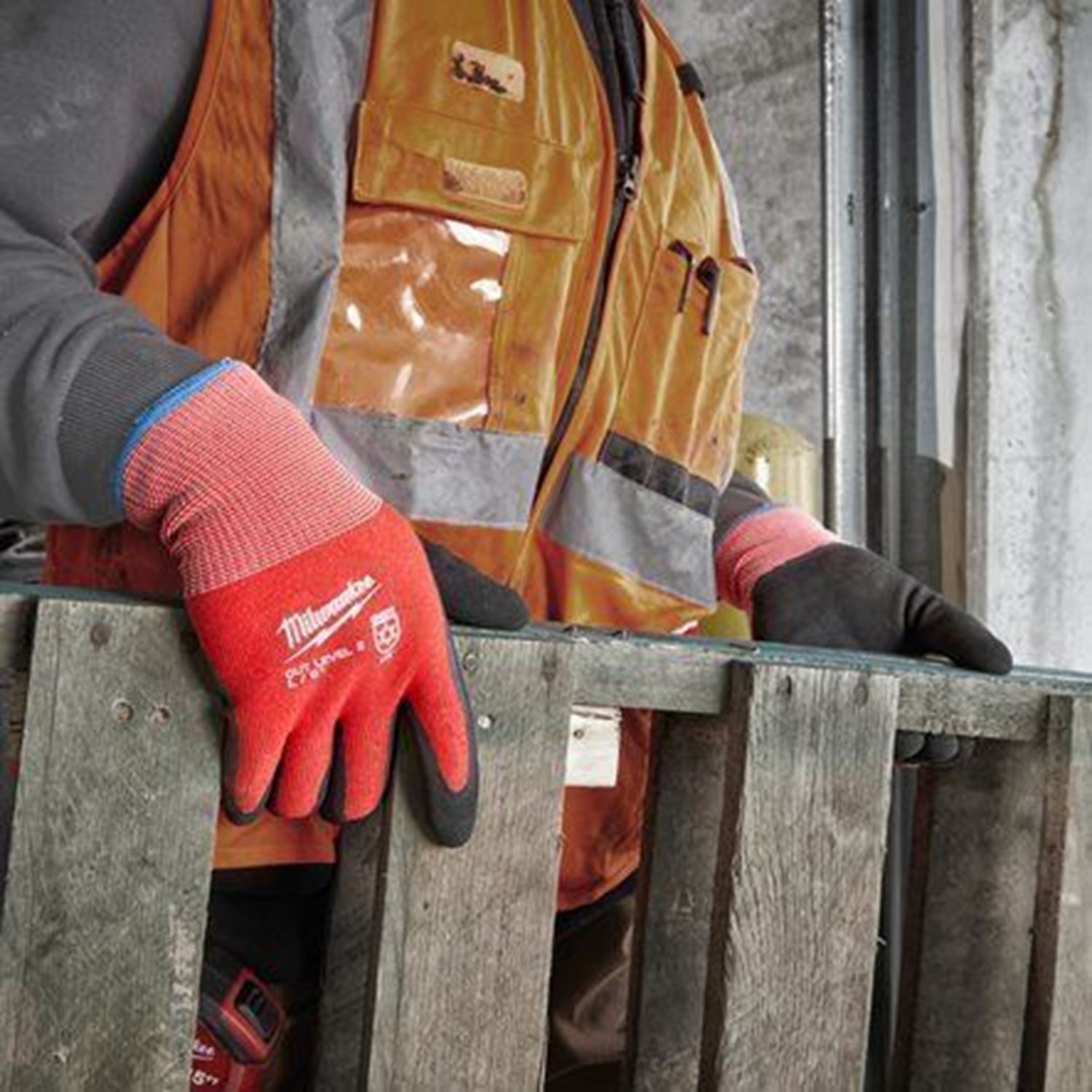 Снимка на Пакет 12 бр. зимни устойчиви на порязване ръкавици CUT B, M, 4932480607, Milwaukee