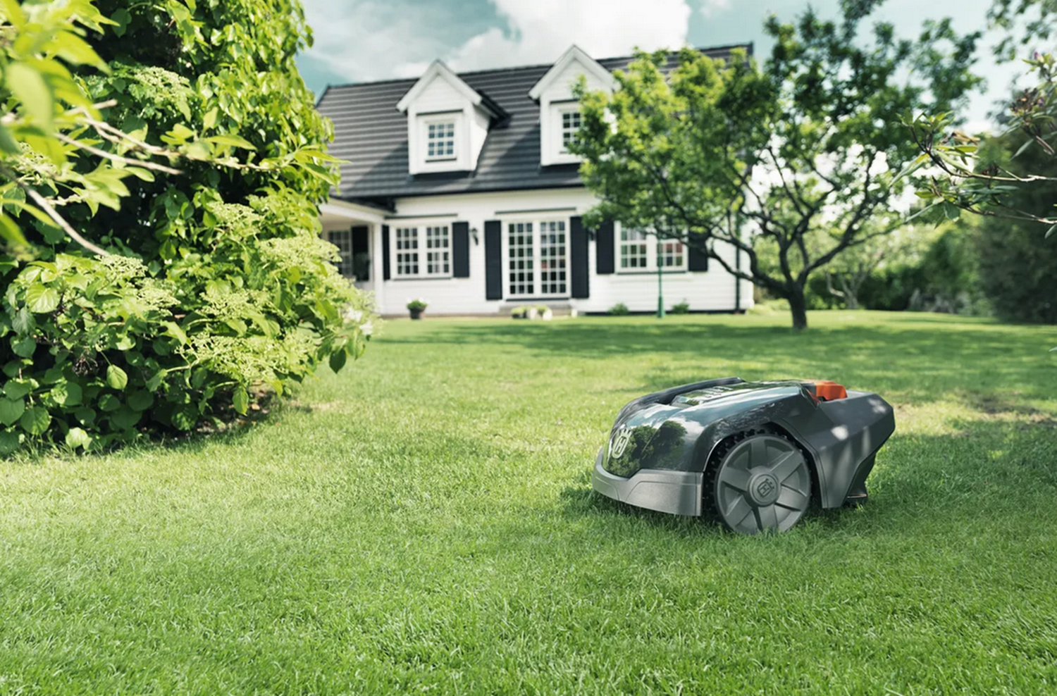 Снимка на Косачка робот HUSQVARNA AUTOMOWER® AM105+ подарък комплект 3 бр. куфари ; 967645412
